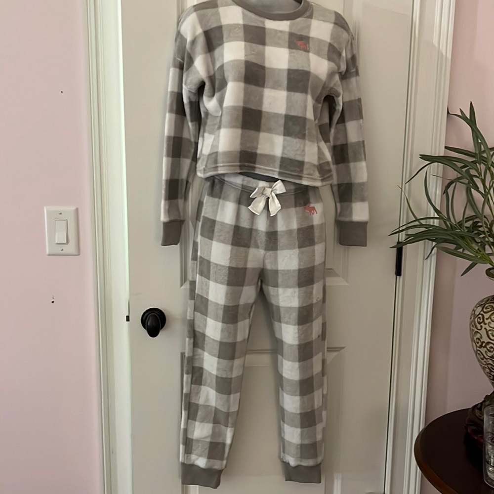 Soft pjs Abercrombie kids 11/12